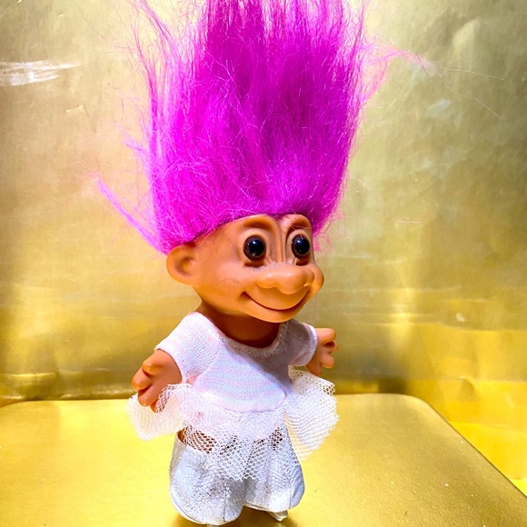 RUSS BERRIE VINTAGE TROLLS NEWBORN, BABY, ICE SKATER, SANTA & MINI TROLLS - Picture 2 of 15